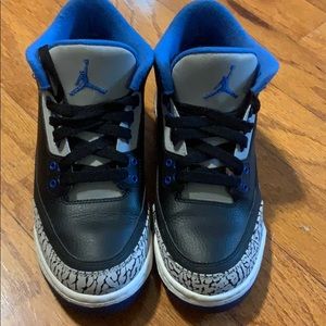 Retro 3 Jordan’s. Sport blue. Slightly worn.